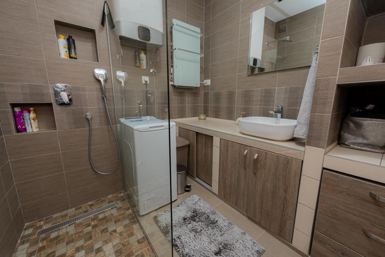 Sea Front 171 Apartment Kotor Ngoại thất bức ảnh