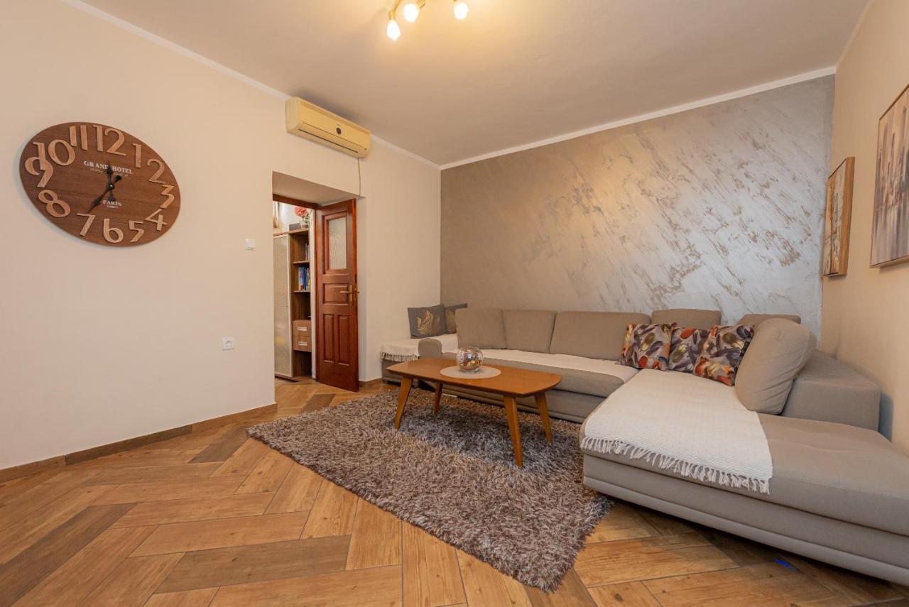 Sea Front 171 Apartment Kotor Ngoại thất bức ảnh